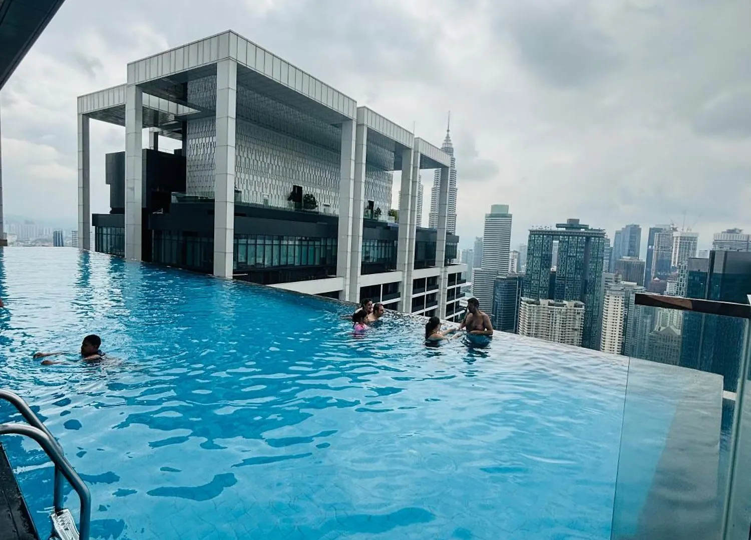 아파트 Platinum Suites Klcc Luxury By Star 쿠알라룸푸르 말레이시아